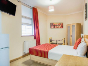 Lovely Studio in London with Patio
